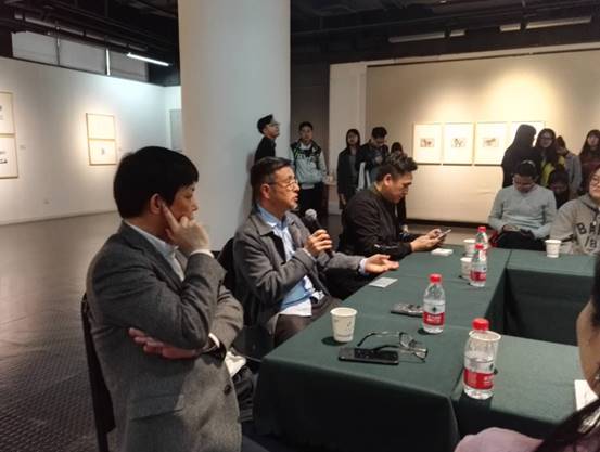 研讨会现场,徐勇民与我院师生交流 (2)